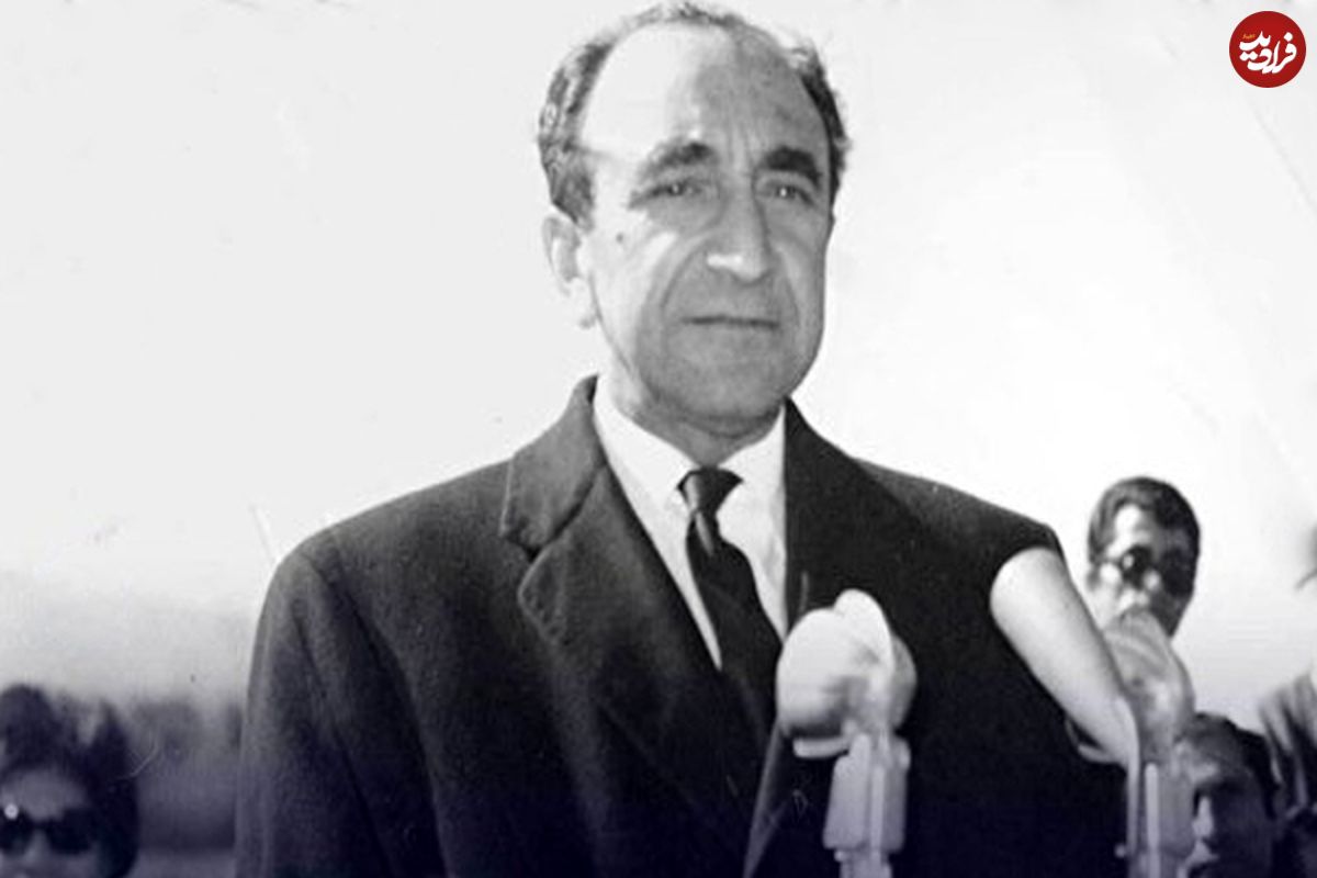 سفر در زمان؛ یادداشت‌های علم، جمعه ۵ آبان ۱۳۵۱: سفیر آمریکا گفت باز از آن جت‌های اف.۵ شما را می‌خواهیم
