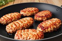ببینید؛ طرز تهیه یک کباب تابه ای متفاوت به روش اسپانیایی ها