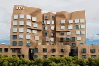 تصاویر| 10 معماری عجیب دانشگاهی در جهان