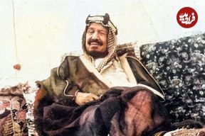 عکس؛ سفر در زمان؛ «اولین پادشاه عربستان و مهمانان اش در حال خوردن دو شتر کامل»؛ سال 1326