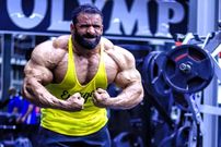 (تصاویر) بیوگرافی و عکس های شخصی هادی چوپان