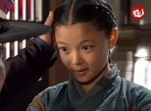 عکس| سفر زمان؛ چهرۀ «دونگ‌یی کوچک» در 26 سالگی در حال سرسره بازی