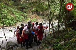 نجات سرنشینان خودروی گرفتار در حریم رودخانه کرج