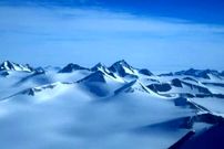 کشف سیگنال‌های عجیب از یخ‌های قطب جنوب