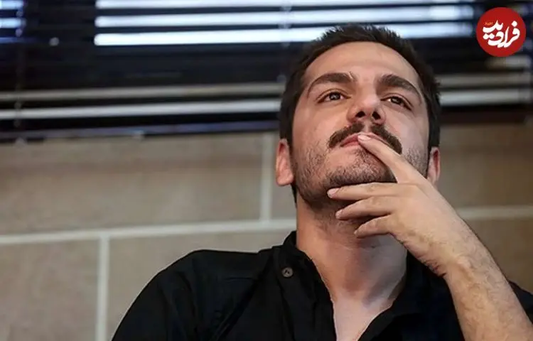 عکس؛ سلفی عباس غزالی با دخترش در آسانسور