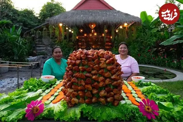 ببینید| غذای روستایی در سنگاپور؛ کباب مرغ آبدار در روستایی سرسبز