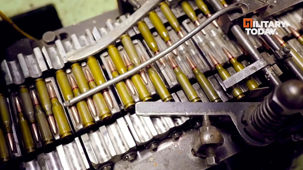 (ویدئو) گلوله های جنگی چگونه در کارخانه تولید می شوند؟