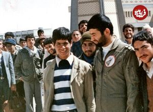 عکس؛ سفر در زمان؛ «شهید بابایی» در کنار «صیاد شیرازی»؛ سال 60