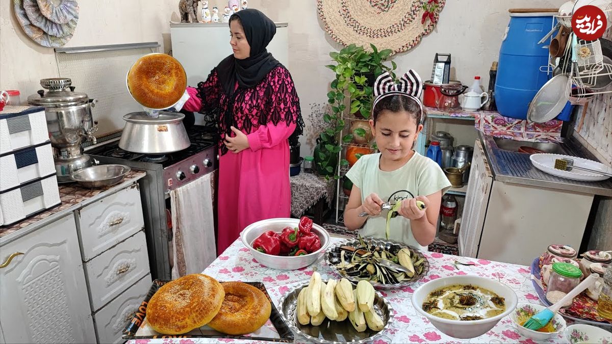 ببینید| غذای روستایی در ایران؛ پخت نان کدو حلوایی اصیل توسط یک بانوی روستایی