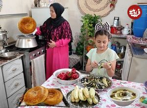 ببینید| غذای روستایی در ایران؛ پخت نان کدو حلوایی اصیل توسط یک بانوی روستایی