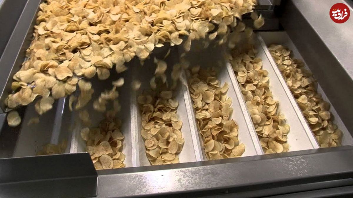 (ویدئو) ببینید ژاپنی ها چگونه سیب زمینی را در کارخانه به چیپس تبدیل می کنند