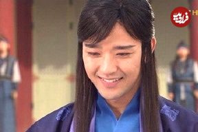 عکس| سفر زمان؛ چهرۀ متفاوت «مدیر سایونگ» 15 سال بعد از «جومونگ» در سریال «احساس پادشاه»