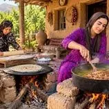 ببینید| غذای روستایی در ایران؛ پخت خوراک با زبان گاو و تهیه نان تافتون
