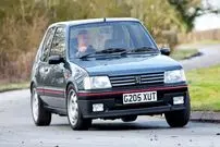 تصاویر؛ از ب‌ام‌و ۷۰۰ تا پژو ۲۰۵؛ خودروهایی که شرکت‌هایشان را از ورشکستگی نجات دادند