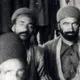 عکس| سفر زمان؛ سبزی‌پاک‌کن ها در حال پاک کردن سبزی آش در سرخه‌حصار؛ 132 سال قبل