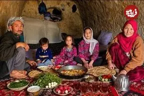 ببینید| غذای روستایی در افغانستان؛ پخت املت و نان سنتی در غار