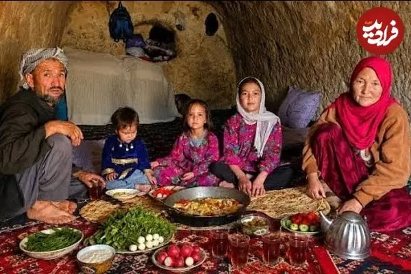 ببینید| غذای روستایی در افغانستان؛ پخت املت و نان سنتی در غار