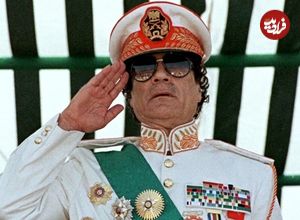 عکس| سفر در زمان؛ «معمر قذافی» در یک نشست بین المللی در طرابلس؛ سال 1349