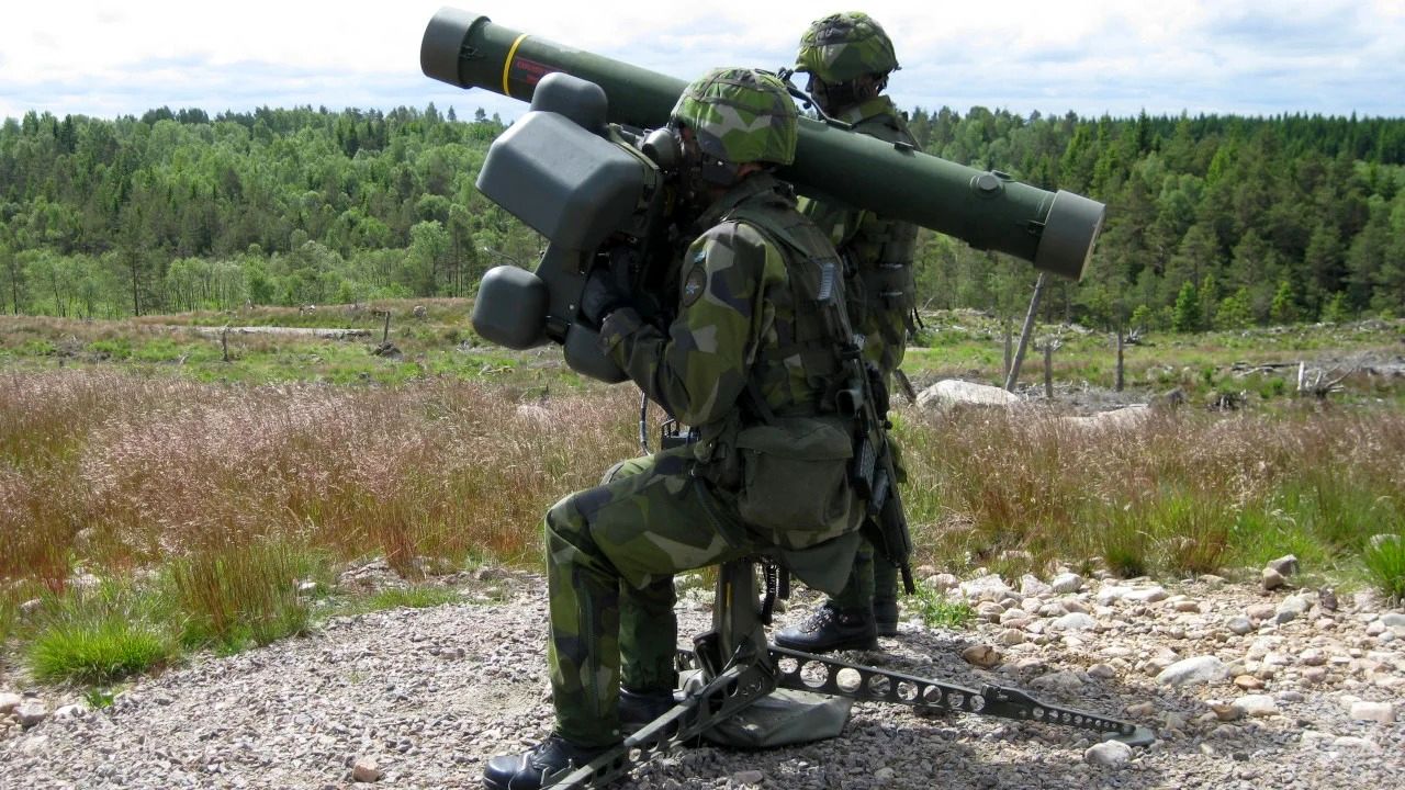 (ویدئو) سیستم پرتاب خارق العاده RBS-70؛ موشک انداز قدرتمند سوئدی ها