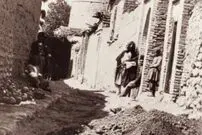 (تصاویر) سفر به عصر قاجار؛ از کوچه‌های تجریش تا مقبرۀ کوروش