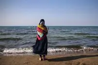 عکس؛ سفر در تاریخ؛ «5 زن اهل شمال کشور در کنار دریای خزر»؛ سال 1300