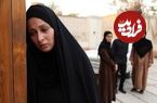 عکس| سفر در زمان؛ «پریزاد» سریال طوبی در حال دریافت جایزه از رئیس صداوسیما