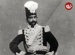 عکس| سفر زمان؛ تعزیه‌خوان‌ها و تماشاچیان در تکیه دولت در زمان ناصرالدین شاه