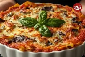 ببینید| پخت یک غذای متفاوت با بادمجان و سس گوجه فرنگی 