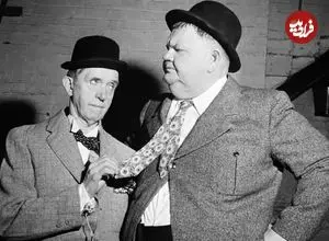 عکس؛ سفر در زمان؛ «لورل و هاردی« در پشت صحنه یک فیلم؛ سال 1306