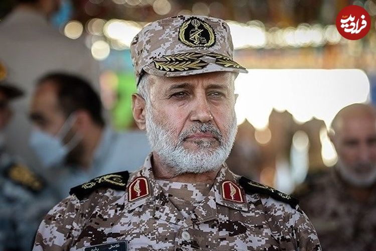 عکس؛ سفر به تاریخ؛ «سردار رشید» در کنار «محسن رضایی و صیاد شیرازی» در اتاق عملیات در دوران جنگ