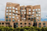 تصاویر| 10 معماری عجیب دانشگاهی در جهان