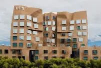 تصاویر| 10 معماری عجیب دانشگاهی در جهان