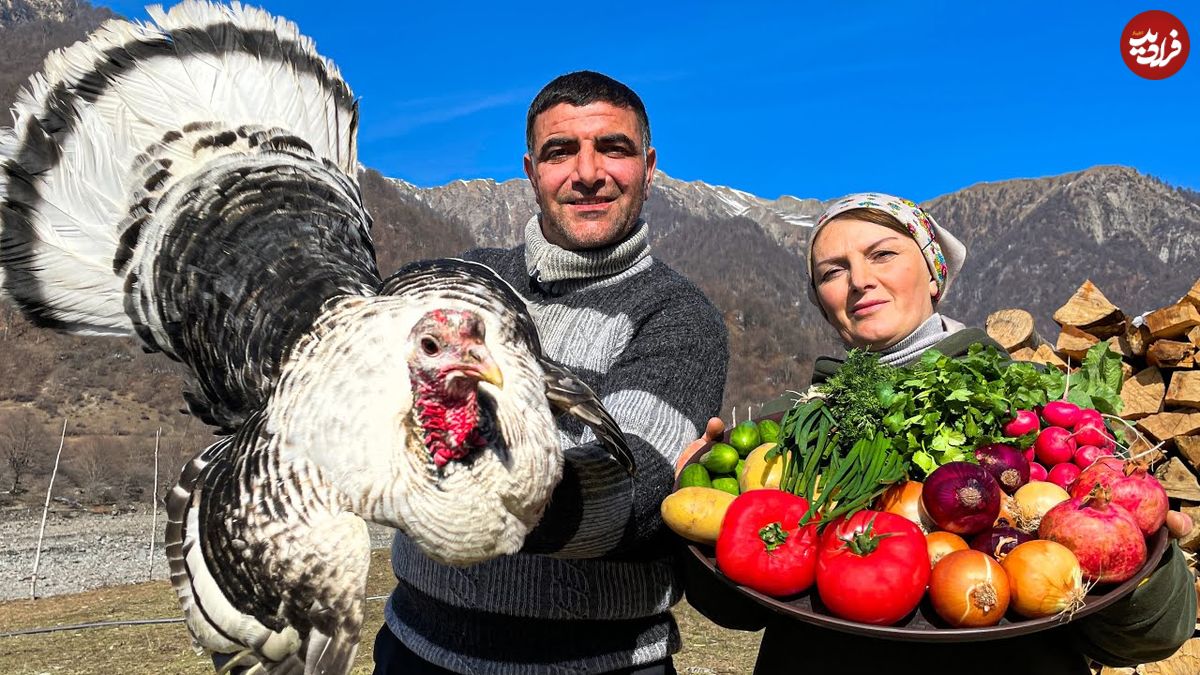 ببینید؛ غذای روستایی در آذربایجان؛ تهیه کباب بوقلمون در کوهستان