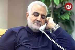 عکس؛ سفر به تاریخ؛ «سردار سلیمانی» در حال قدم زدن در ویرانه‌های شهر حلب سوریه؛ سال 1395
