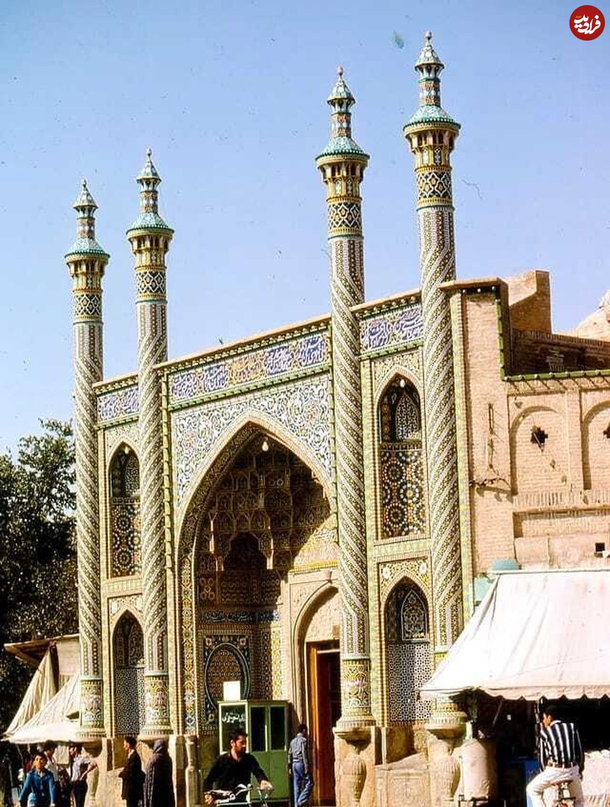 (تصاویر) سفر به ایران قدیم؛ عکسهای دیدنی یک توریست آمریکایی از شهر قم در سال ۵۴