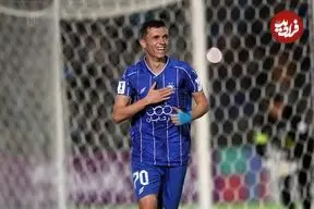 عکس| ستاره استقلال با رویای جام جهانی پرواز کرد