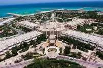 راهنمای رزرو هتل در کیش؛ انتخاب بین هتل‌های ساحلی و شهری