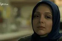 عکس| سفر در زمان؛ «یاسمن» سریال لحظه گرگ و میش با تیپ خاص در یک کافه؛ سال 1400