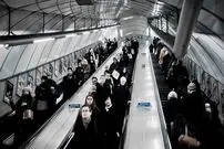 (ویدیو) لحظات هولناک روی پله برقی؛ غافلگیری خونین مردم با تغییر جهت ناگهانی!
