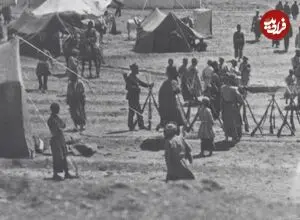 عکس| سفر زمان؛ تصویری از «سینه‌زنی مردم» در اردوی ناصرالدین شاه قاجار