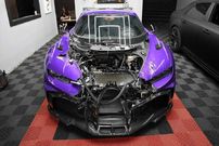 تصاویر؛ نتیجه ترسناک تصادف بوگاتی با وانت ارزان ژاپنی!