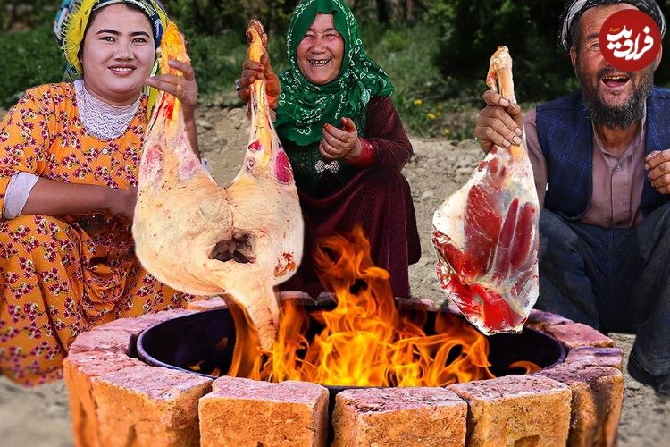 ببینید؛ غذای روستایی در افغانستان؛ کباب بره طعم دار شده در تنور زیرزمینی