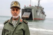 عکس؛ سفر به تاریخ؛ «سردار رشید» با لباس تشریفاتی نظامی در کنار «محسن رضایی و رحیم صفوی»؛ سال 69