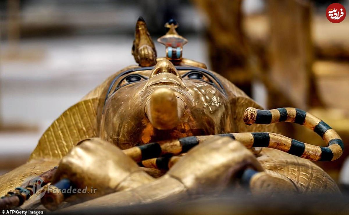مرمت تابوت طلایی پادشاه توت معروف به «فرعون طلایی»