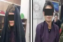 تصویر مرد سارقی که خودش را به شکل زنان در می‌آورد