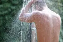 استحمام بعد از خوردن غذا ممنوع