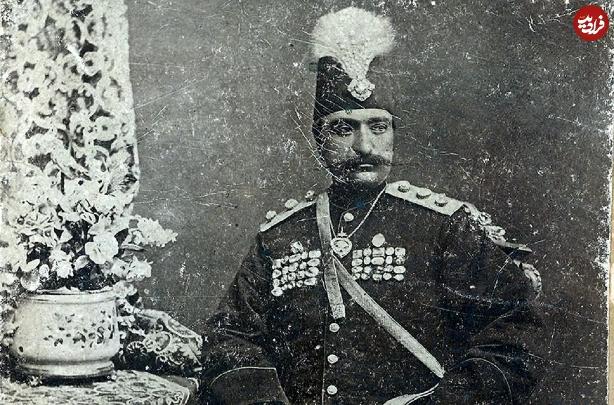 عکس| سفر در زمان؛ «ناصرالدین‌شاه» در کنار چند تن از اطرافیان و مقربان درگاه