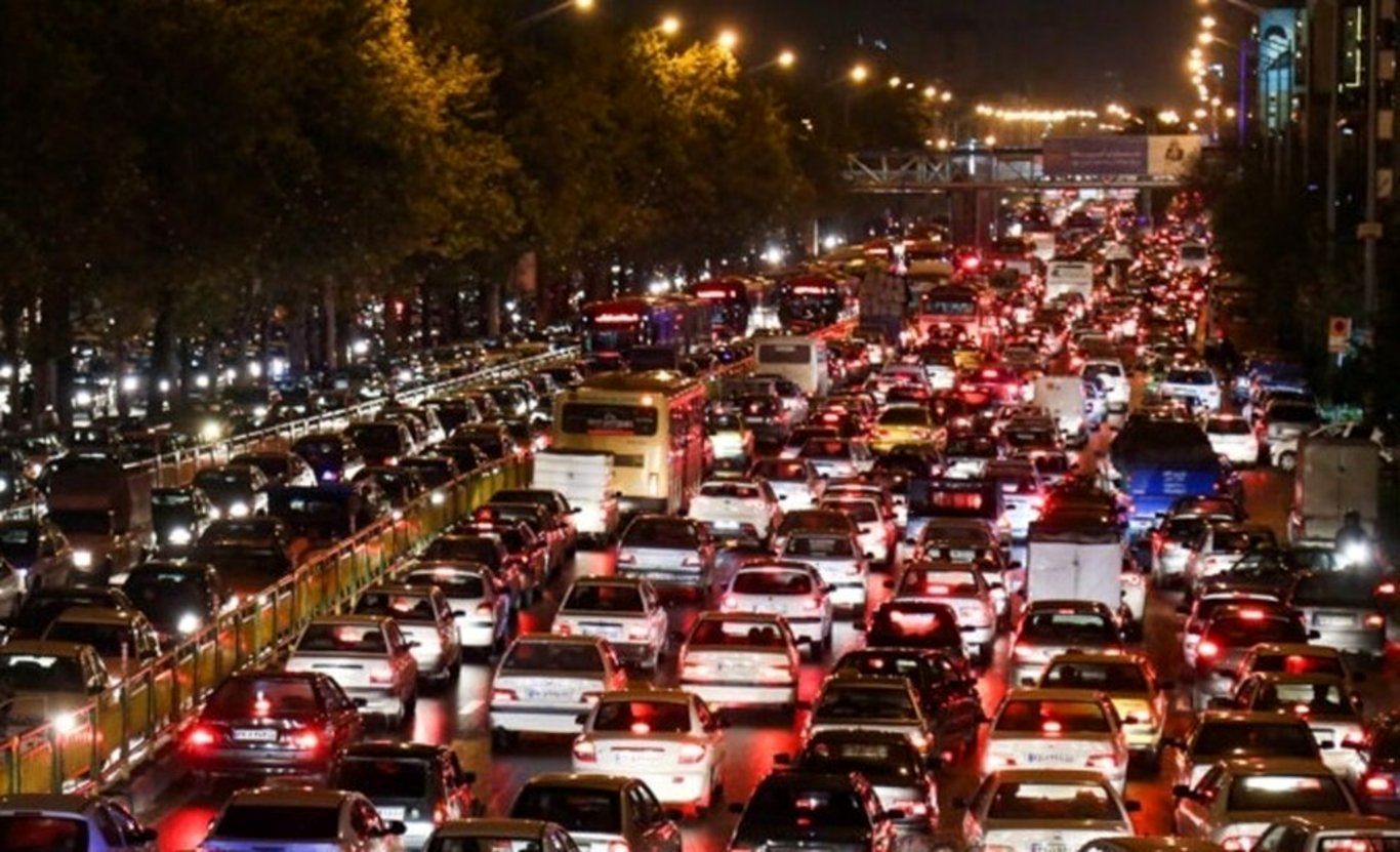 سنگین‌ترین ترافیک ۱۴۰۰؛ چرا دیشب تهران قفل شد؟