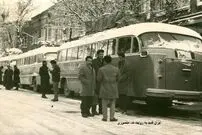 رد ماشین‌هایی شبیه قطار در تهران ۷۸ سال پیش