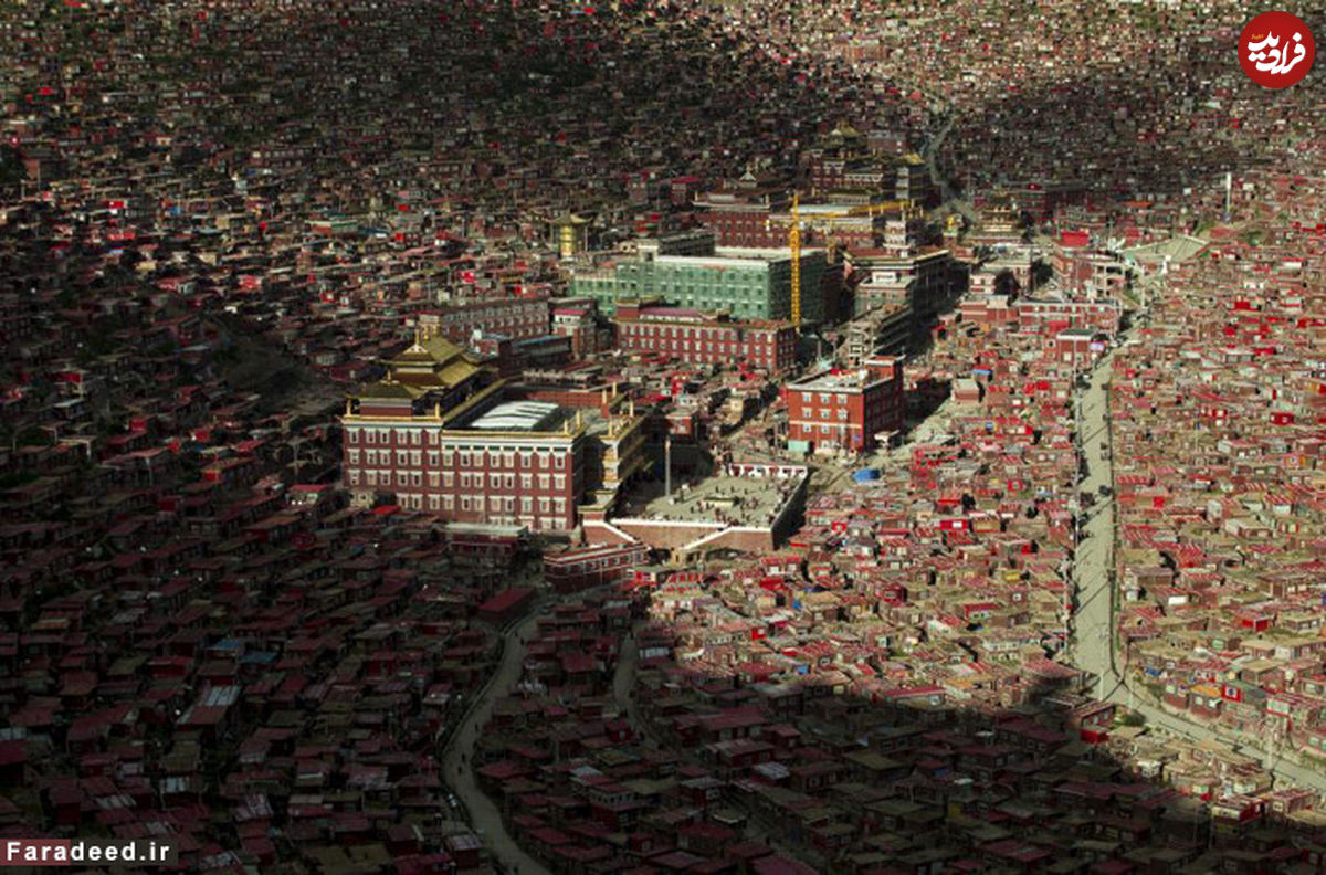 (تصاویر) دهکده سرخ، مرکز تعلیم بودائیان